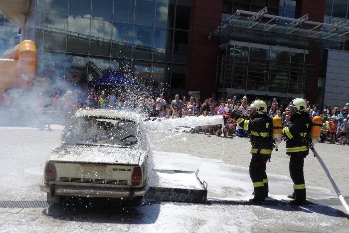 Ilustračný obrázok k článku FOTO: Veľké zápolenie hasičov v Bystrici. Za koľko dokázali zdolať 22 poschodí?