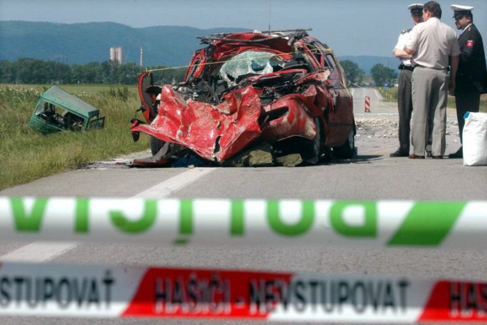 Ilustračný obrázok k článku Naše cesty sú osudné aj politikom: Pre niektorých bez zranení, pre iných posledná jazda