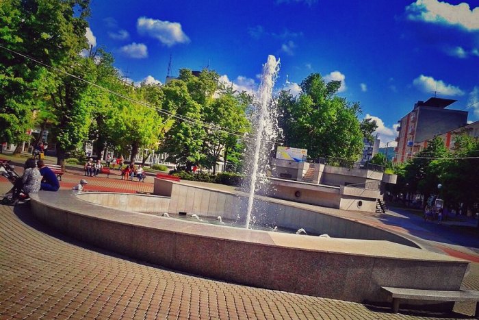 Ilustračný obrázok k článku Kultúrne leto v Humennom sa už chýli ku koncu: 3 vystúpenia, ktoré ešte môžete zažiť