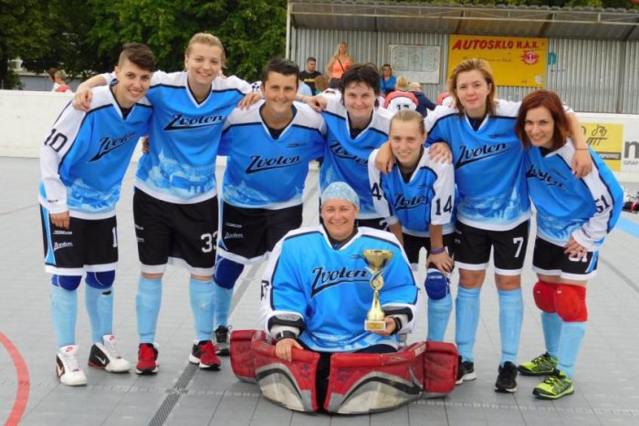 Ilustračný obrázok k článku Zvolenské hokejistky zabodovali aj mimo ľadu: Zaslúžený triumf na turnaji v Čechách!