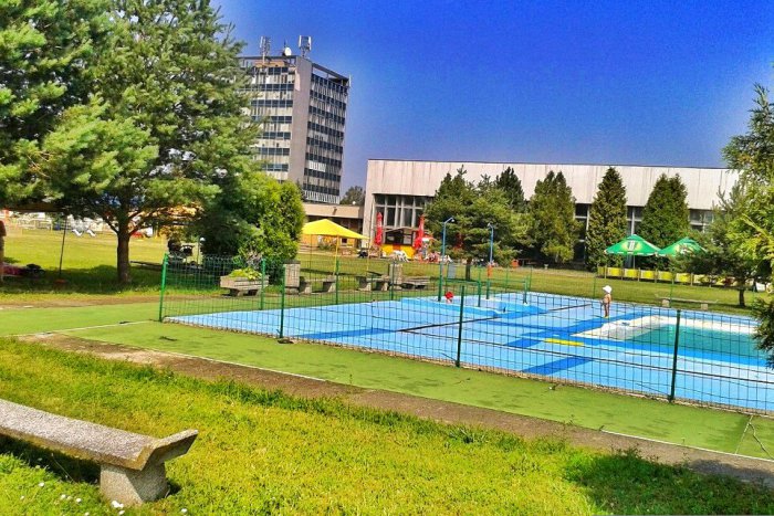 Ilustračný obrázok k článku Letné kúpalisko v Humennom? Tento KVÍZ vás preverí, koľko toho o ňom vlastne viete