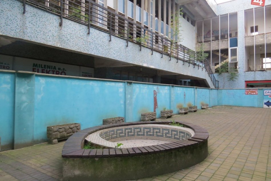 Ilustračný obrázok k článku Opustené budovy, zeleň i cyklisti: Miestni aktéri zvýšia ich bezpečnosť