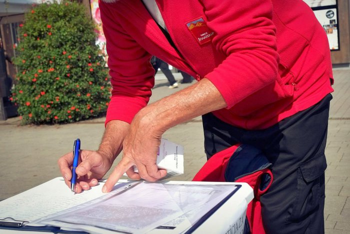 Ilustračný obrázok k článku Petície proti zastavaniu územia majú zmysel. Občania zachránili lokality Podhradová, Hradová a Na výslní