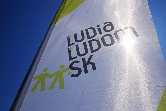 Ilustračný obrázok k článku Nezvratný dôkaz o štedrosti Slovákov: Darcovský portál ĽudiaĽuďom.sk prekročil hranicu 2 miliónov darovaných eur