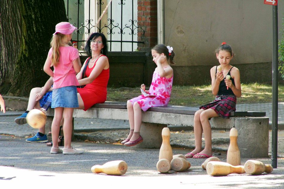 Ilustračný obrázok k článku Rozžhavené zábery z ulíc: Rožňavčania sa vynašli