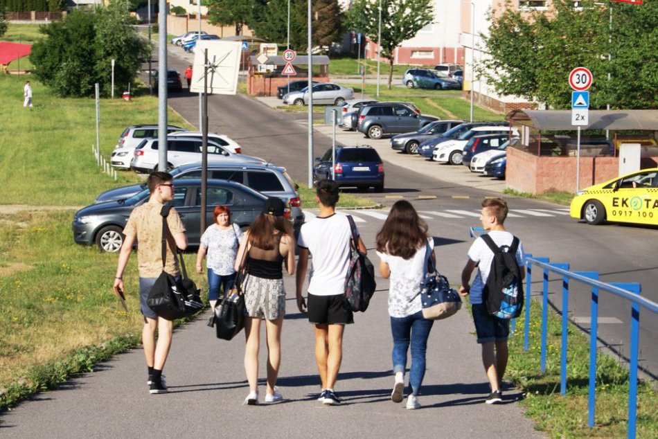 Ilustračný obrázok k článku RADÍME: Deti sa cez prázdniny potrebujú aj nudiť, s aktivitami to nepreháňajme