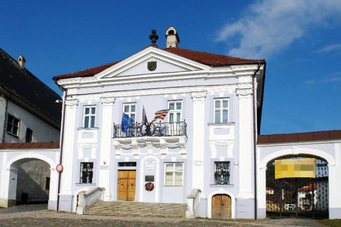 Ilustračný obrázok k článku Jeden deň nebude úrad len úradom: Kremnická radnica otvára dvere návštevníkom