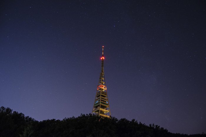 Ilustračný obrázok k článku Televízna veža Kamzík sa týči nad Bratislavou už 41 rokov