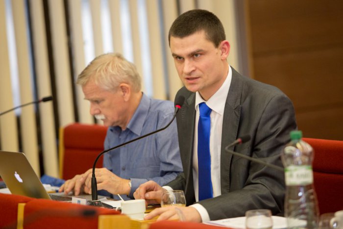 Ilustračný obrázok k článku Hlavná kontrolórka mesta upozornila na pochybenia kvôli skládke