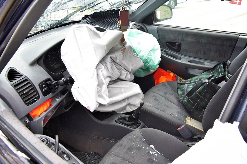 Ilustračný obrázok k článku Pri slovensko-rakúskych hraniciach došlo k nehode, zraniť sa mali migranti