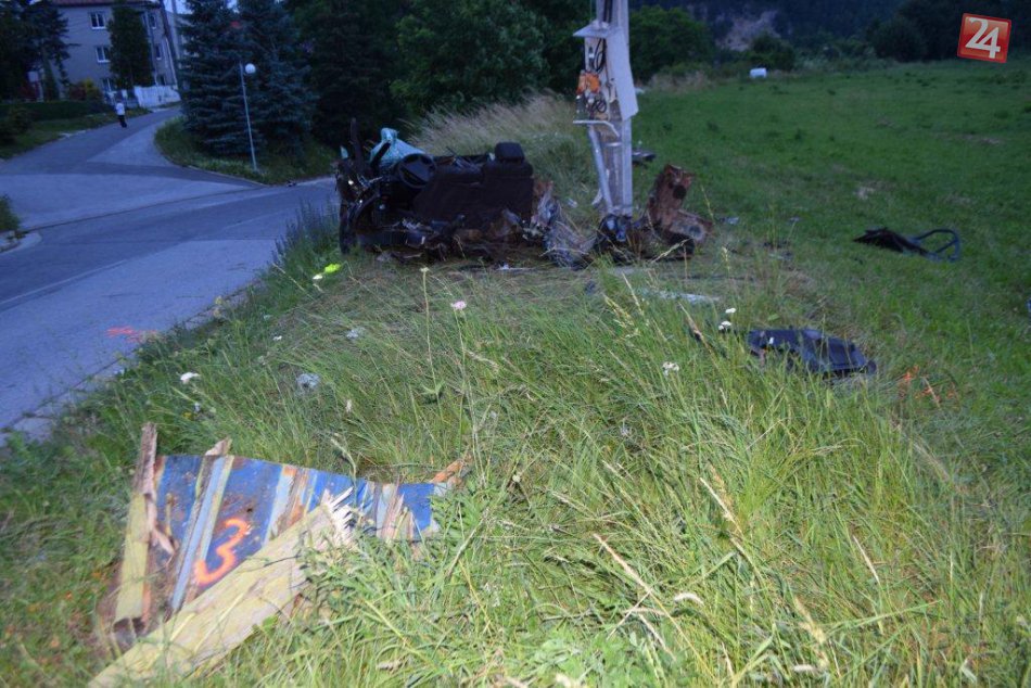 Ilustračný obrázok k článku Po tragickej nehode ležia v bystrickej nemocnici. Aktuálne INFO o zranených mladíkoch!