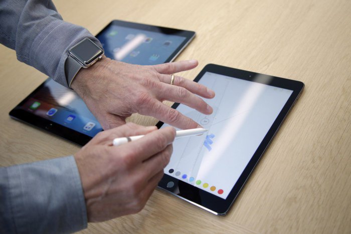 Ilustračný obrázok k článku Žiarski poslanci dostali nové tablety: Budú cez ne i hlasovať