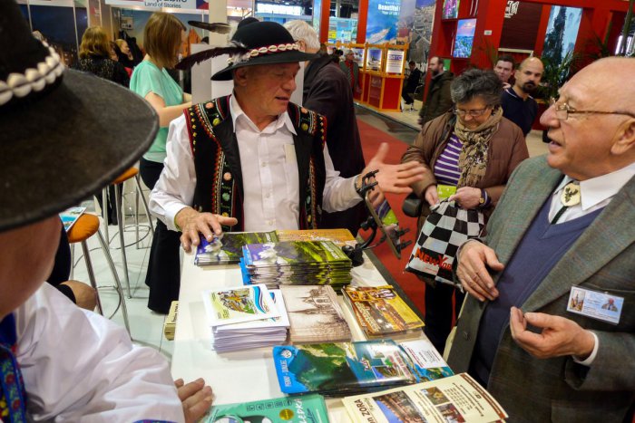 Ilustračný obrázok k článku Potvrdenie spolupráce s mestom na Ukrajine. V čom všetkom môže pomôcť Bystrici?