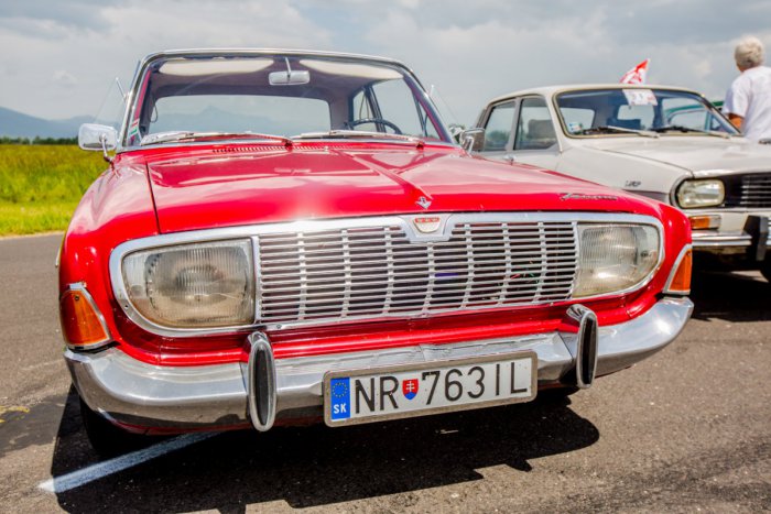 Ilustračný obrázok k článku Historické vozidlá brázdili mikulášske cesty: Pozrite si unikátne FOTO!