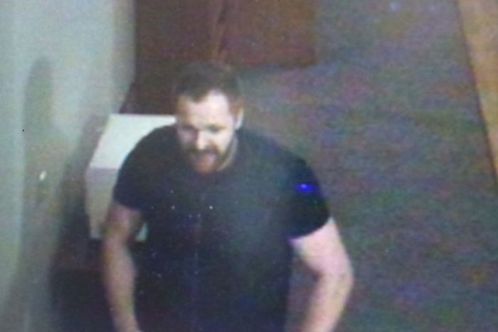 Ilustračný obrázok k článku Záhadného muža, ktorý sa prechádzal po Prezidentskom paláci, chytili