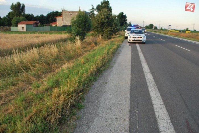 Ilustračný obrázok k článku Žena (†33) z Maduníc za jazdy vypadla z kamióna. Na mieste zahynula