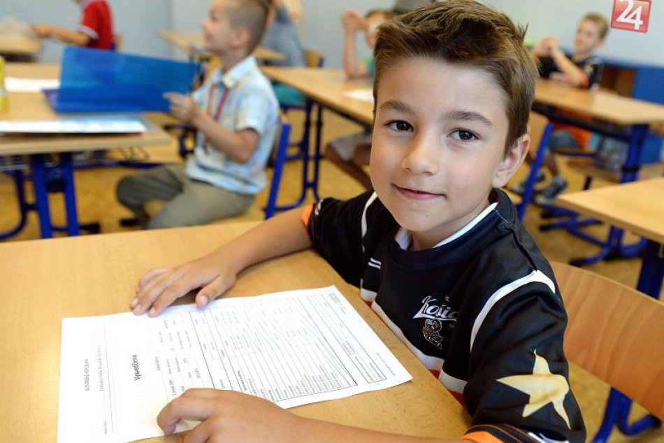 Ilustračný obrázok k článku Polícia sa obracia na rodičov: Vyzýva ich, aby za vysvedčenie svoje deti netrestali