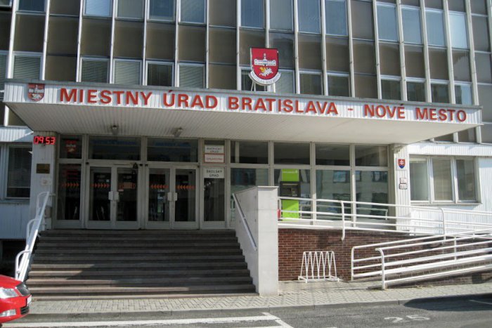 Ilustračný obrázok k článku Nové Mesto hospodárilo so schodkom, vykrylo ho financiami z fondov