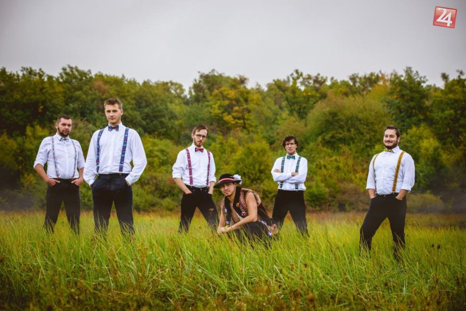 Ilustračný obrázok k článku Michalovský klub sa pýši novou hymnou: Postarali sa o ňu členovia známej kapely