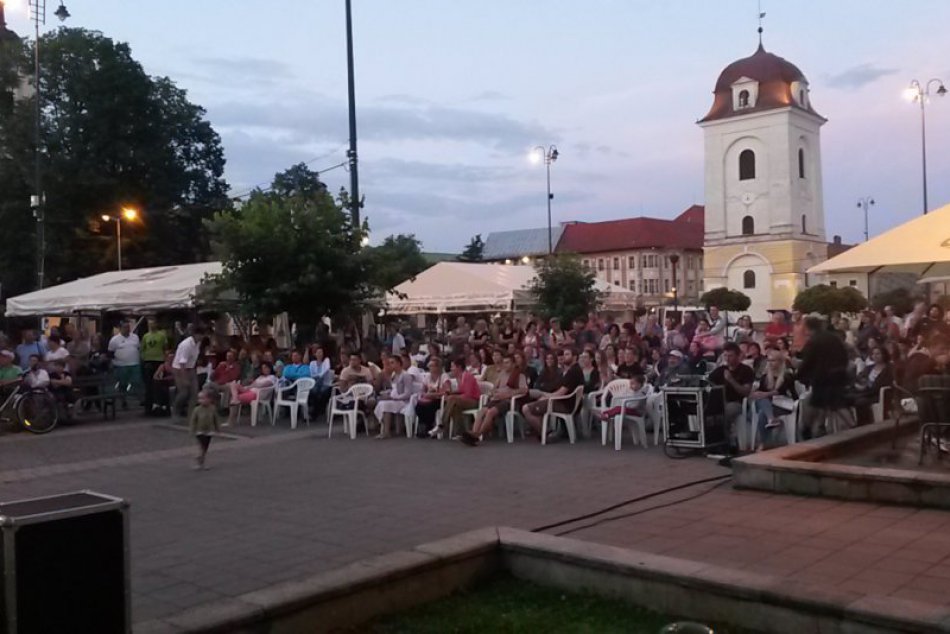 Ilustračný obrázok k článku 9 tipov na víkendový relax: Podujatia v Brezne a okolí nabité zábavou