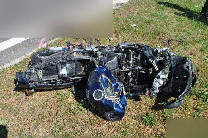 Ilustračný obrázok k článku FOTO z miesta zrážky s kamiónom: Motorkár (†25) nemal šancu