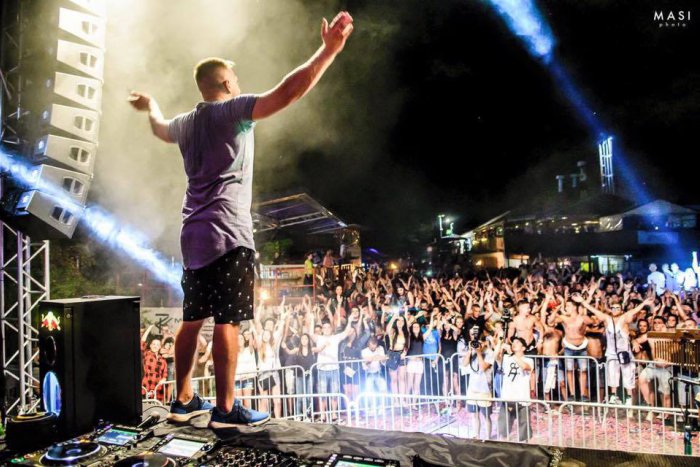 Ilustračný obrázok k článku Kompletný prehľad: Ťahákom sprievodného programu Rallye Tatry bude DJ EKG