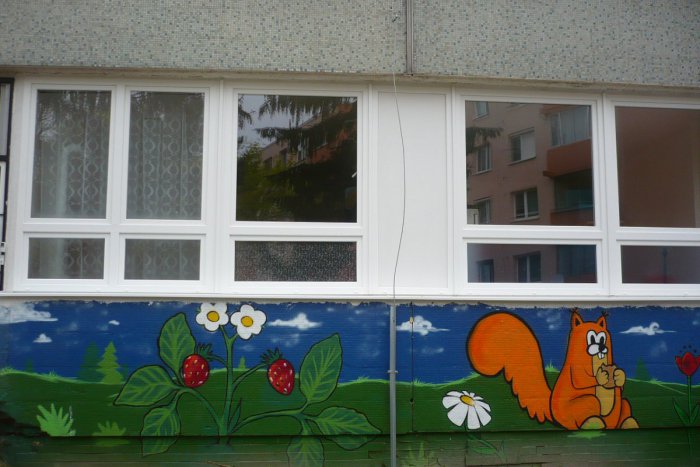 Ilustračný obrázok k článku Kým majú deti prázdniny, v školách a v škôlkach sa  pracuje