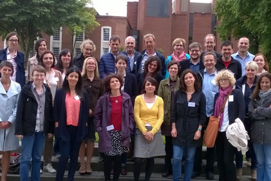 Ilustračný obrázok k článku Bystrickí pedagógovia súčasťou medzinárodného tímu. Rieši otázku mladých Európanov