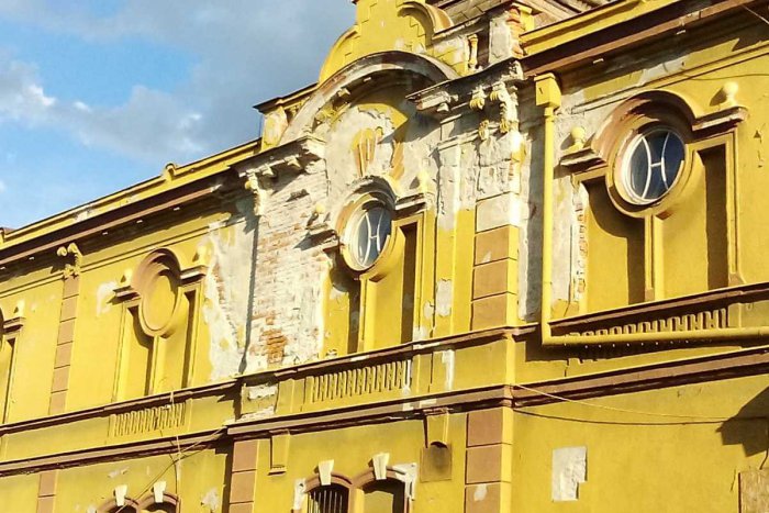 Ilustračný obrázok k článku Preslávila ju Zlatá brána, dnes volá po oprave: Historickú budovu na Timonovej čaká zmena