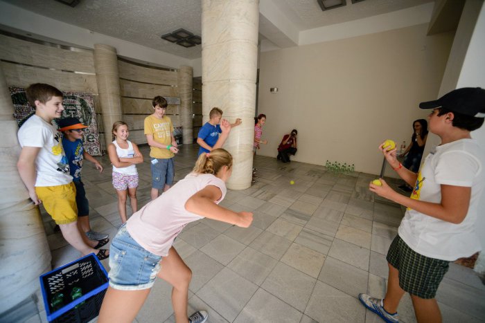 Ilustračný obrázok k článku Netradičný tábor pre deti: Školáci budú objavovať čaro fyziky