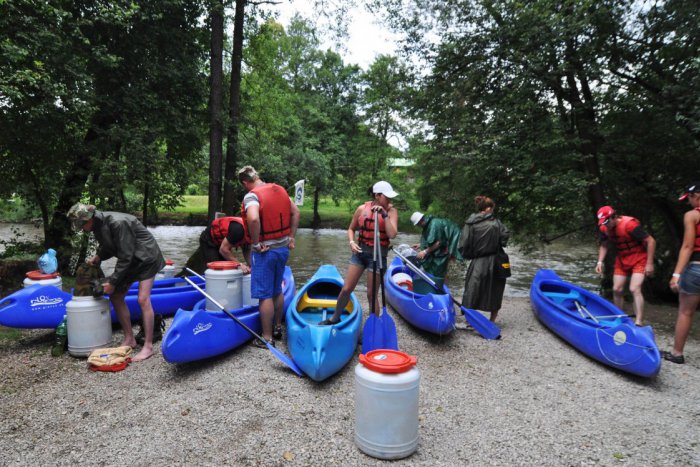 Ilustračný obrázok k článku TOP 5 možností na splav Hrona. Kde v okolí Bystrice sa najviac oplatí vodácka zábava?