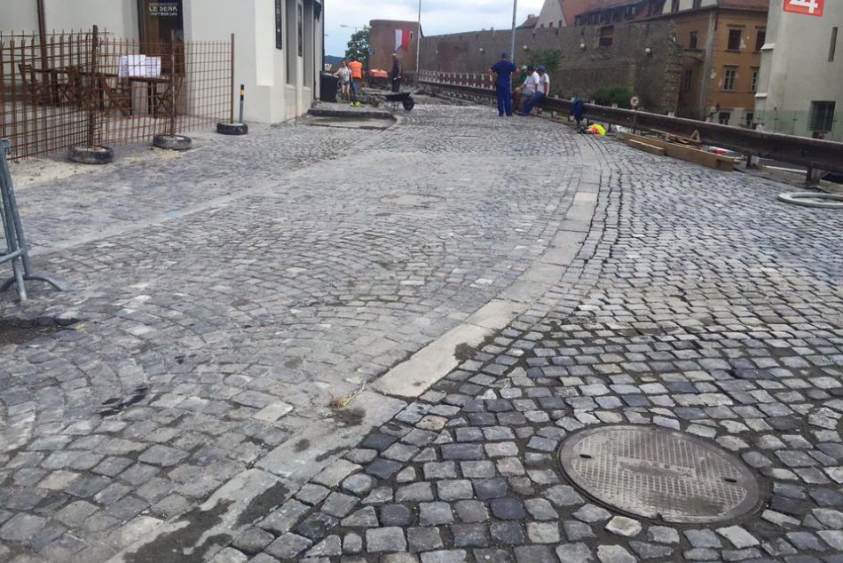 Ilustračný obrázok k článku Uzávierka časti Židovskej ulice. Od pondelka tu budú vymieňať plynové potrubie