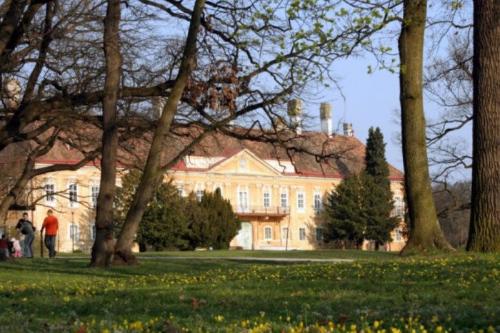 Ilustračný obrázok k článku Pálfiovský rodový kaštieľ v Malackách prechádza dôležitou rekonštrukciou