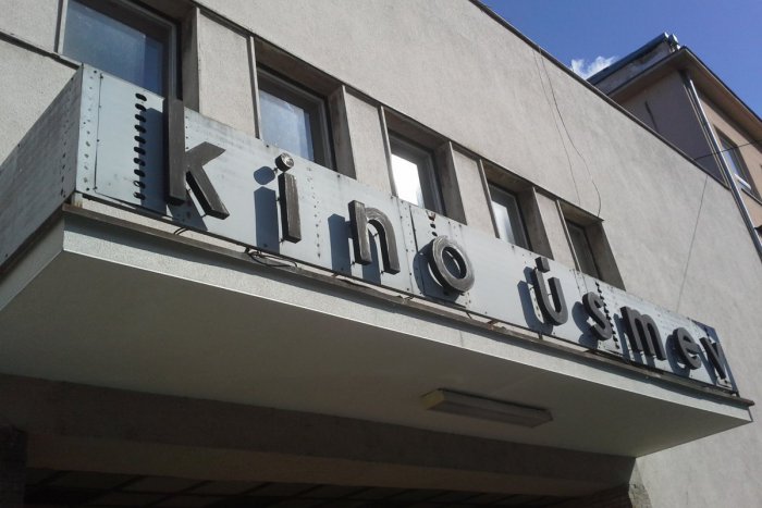 Ilustračný obrázok k článku Prečo kino nepremieta? Na spustenie prevádzky budeme musieť ešte chvíľu počkať