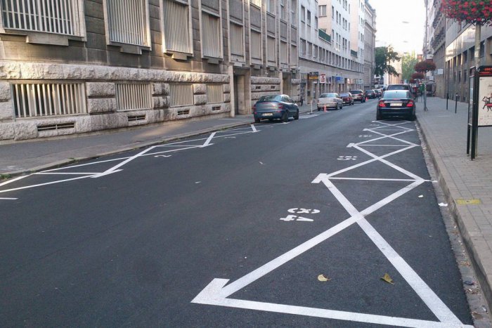 Ilustračný obrázok k článku OBRAZOM: Staromestské ulice žiaria novým povrchom