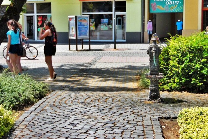 Ilustračný obrázok k článku Humenné varujú pred vysokými teplotami: Takto vysoko stúpne ortuť teplomera!