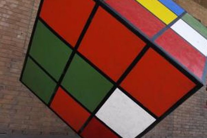 Ilustračný obrázok k článku VIDEO: Kocka, nad ktorou sa potrápili mozgy z celého sveta, je ideálny fitnes!