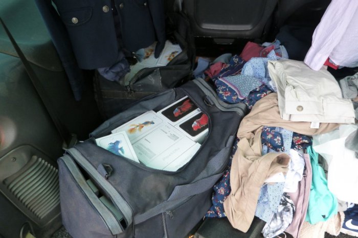 Ilustračný obrázok k článku Záťah žilinských colníkov: Aha, čo našli Rumunke v aute! FOTO