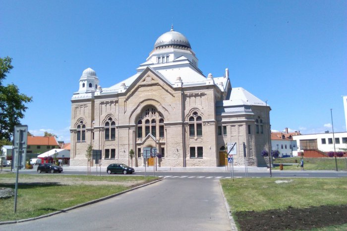 Ilustračný obrázok k článku 5 tipov na víkendový relax: Podujatia v Lučenci a okolí nabité zábavou