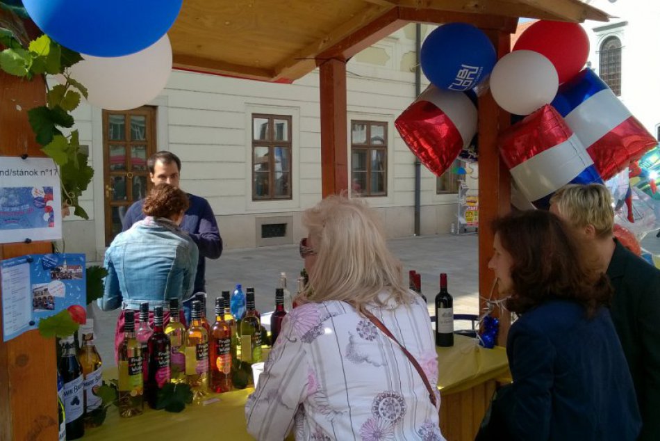 Ilustračný obrázok k článku Francúzsky deň popri hudbe ponúkne aj dve módne prehliadky