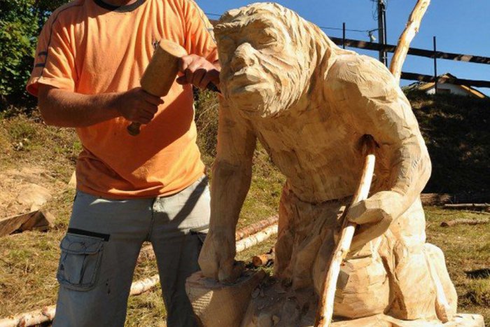 Ilustračný obrázok k článku V Spišskej Sobote vás privíta Aga: Súťažte s neandertálcom