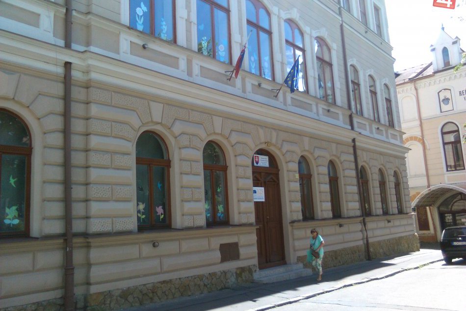 Ilustračný obrázok k článku Mesto vypočulo požiadavky rodičov. Obľúbenú škôlku v Lučenci čaká rekonštrukcia