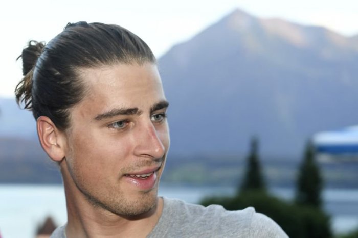 Ilustračný obrázok k článku FANDÍME SAGANOVI: Ukážte každému, ako držíte Peťovi palce. Za fotku a hlas hráte o parádne ceny