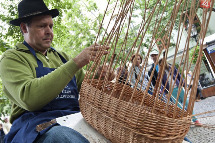 Ilustračný obrázok k článku Na Slovensku rodinné tradície remesiel ešte nevymreli