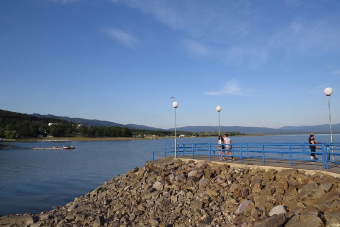 Ilustračný obrázok k článku Divadlo na nebi nad Šíravou: Zdvihnete hlavu hore a toto môžete zbadať! FOTO