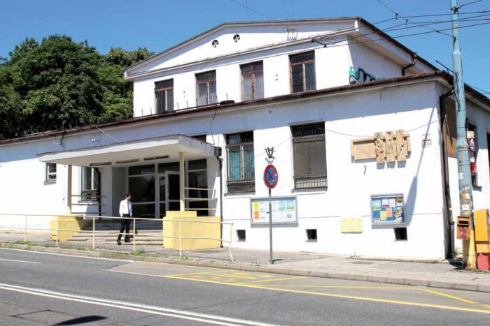 Ilustračný obrázok k článku V Karloveskom centre kultúry zrekonštruujú javisko i svetelný park