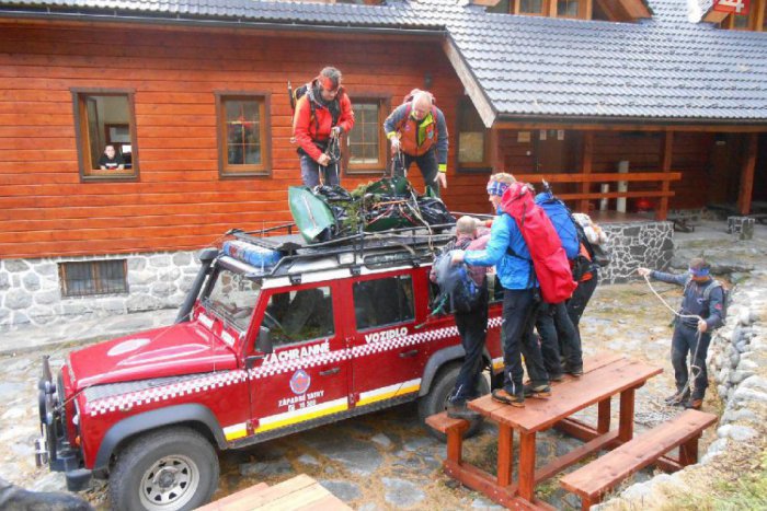 Ilustračný obrázok k článku V nedeľu sa záchranári nezastavili: Tatry išli po nohách turistov