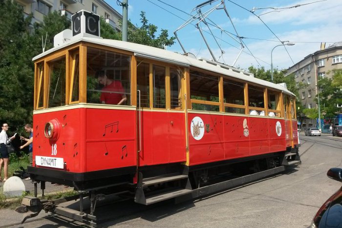 Ilustračný obrázok k článku Vráťte sa do starých čias jazdou na historickej električke