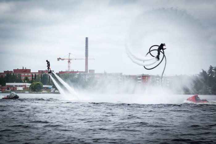 Ilustračný obrázok k článku Na Zlatých pieskoch si okrem kúpania môžete vyskúšať aj adrenalín na vode