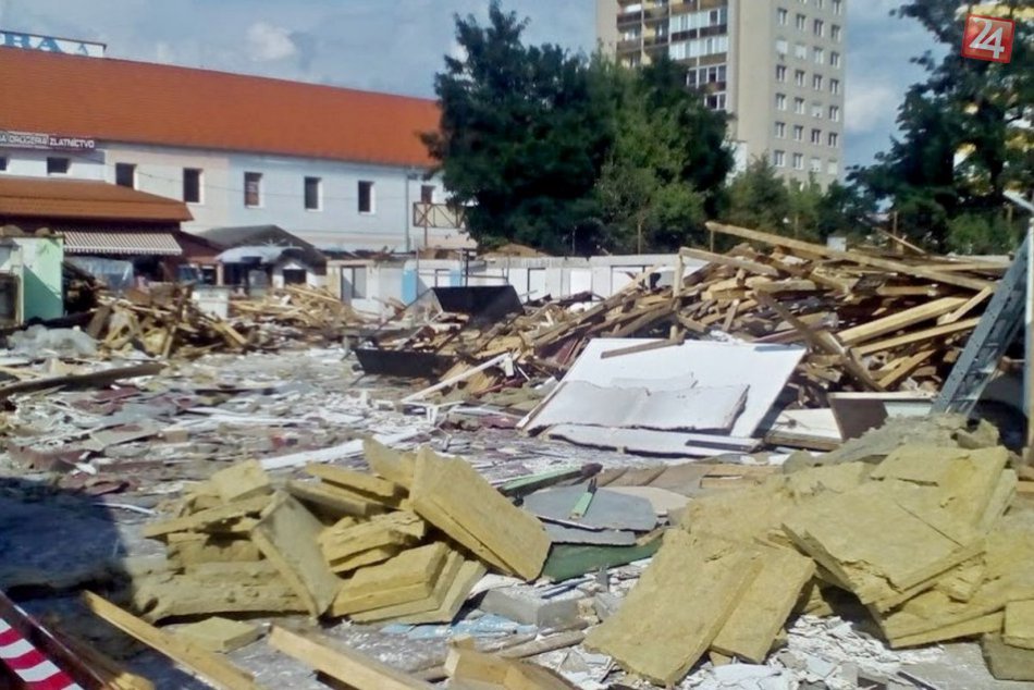 Ilustračný obrázok k článku Koniec obľúbeného trhoviska: Stánky na Polygone miznú doslova pred očami